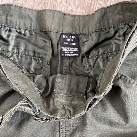 Ring Of Fire Shorts - Dark Green - Boys Size 14 with belt - Picture 3 of 9